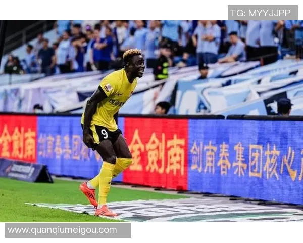 韦斯利点射建功新鹏城半场领先梅州杨超声进球被判无效 韦斯利点射建功新鹏城半场领先梅州杨超声进球被判无效