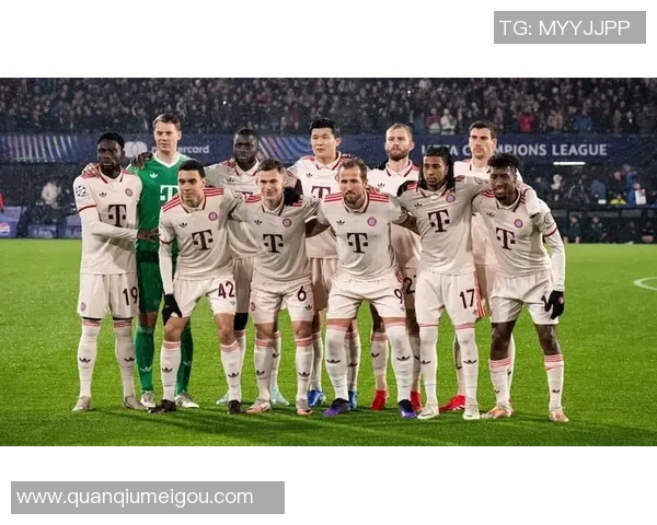 拜仁派球探考察费耶诺德19岁右后卫雷德引发关注