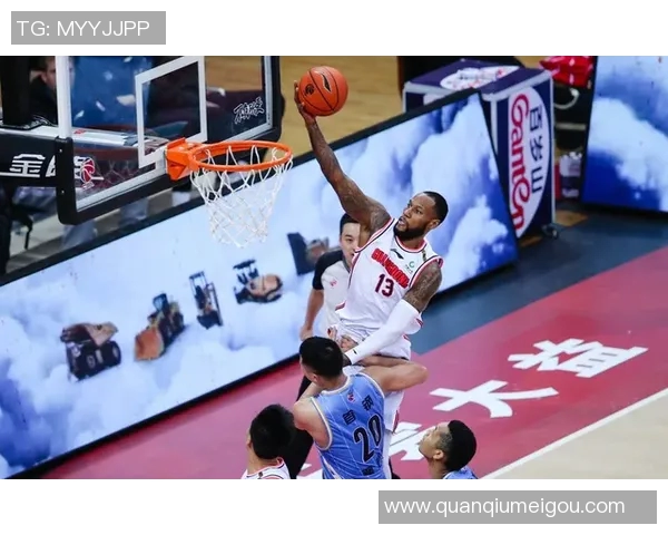 姚明NBA首秀表现平平10分36秒仅得0分2板3犯规令人惋惜 姚明NBA首秀表现平平10分36秒仅得0分2板3犯规令人惋惜