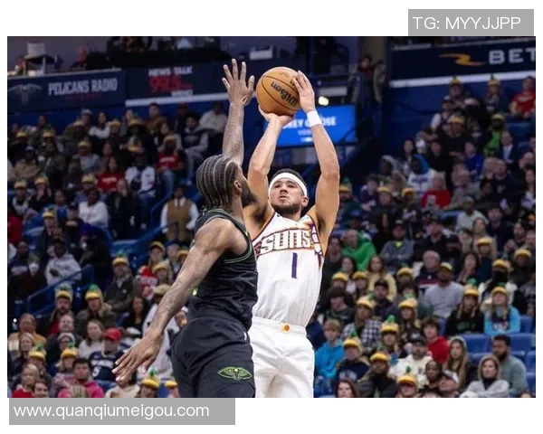 布克上半场表现全面贡献13分5篮板4助攻2抢断次节火力全开再添10分