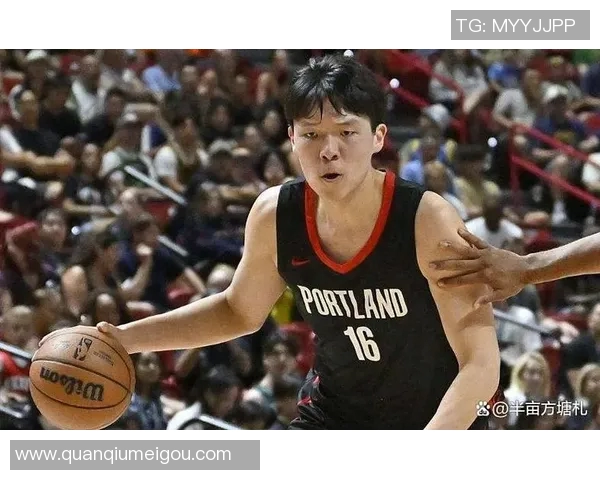 比卢普斯称赞杨瀚森篮板表现强调球队需加强篮下防守力度 比卢普斯称赞杨瀚森篮板表现强调球队需加强篮下防守力度