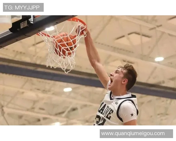 浓眉称赞弗拉格天赋出众将负责防守KD和巴特勒等顶尖侧翼球员