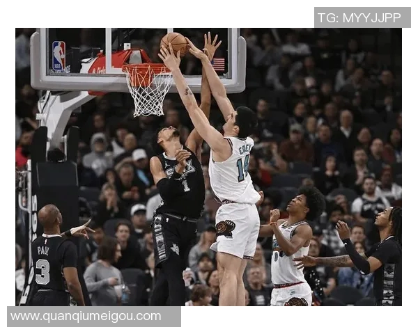 文班亚马再创佳绩27分18篮板6助攻5封盖展现超凡实力与稳定表现