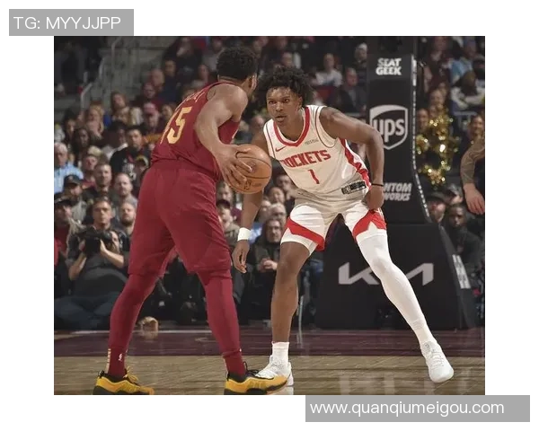 亨特分析莫布里与亚当斯的进攻风格差异及其对球队的影响 亨特分析莫布里与亚当斯的进攻风格差异及其对球队的影响