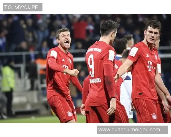 拜仁球员齐聚穆勒家中共赏MLS决赛展现团队精神