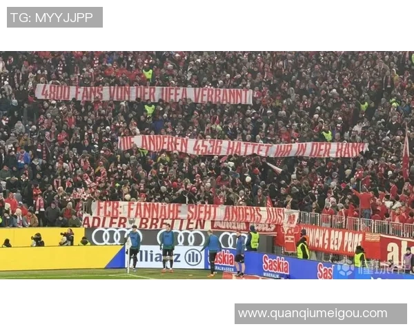 欧足联宣布对拜仁罚款七万欧因球迷在阿森纳客战中违规行为 欧足联宣布对拜仁罚款七万欧因球迷在阿森纳客战中违规行为