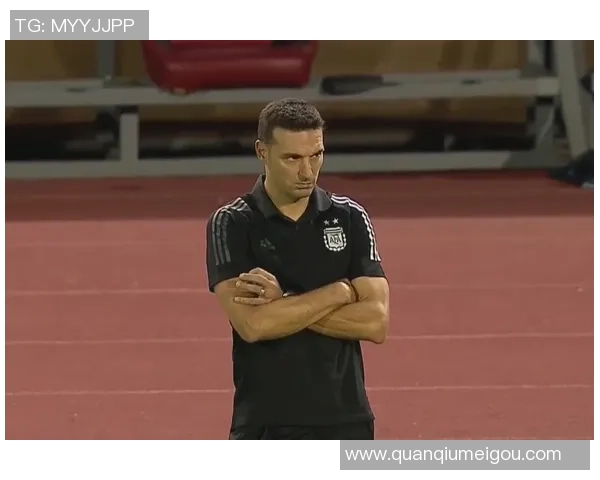 王刚禁区外惊天凌空抽射飞出画面引发全场惊叹落地时长超五秒 王刚禁区外惊天凌空抽射飞出画面引发全场惊叹落地时长超五秒