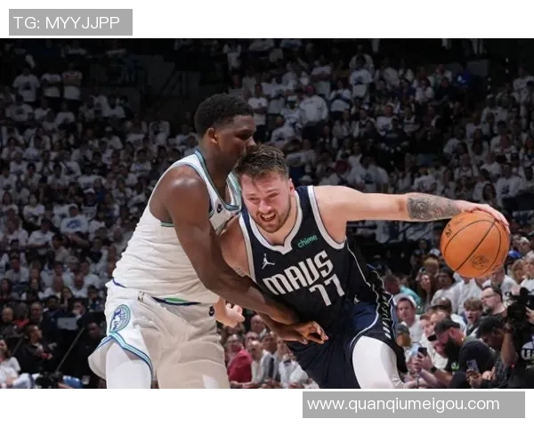 爱德华兹双撤步后再跳一步是否算走步引发热议