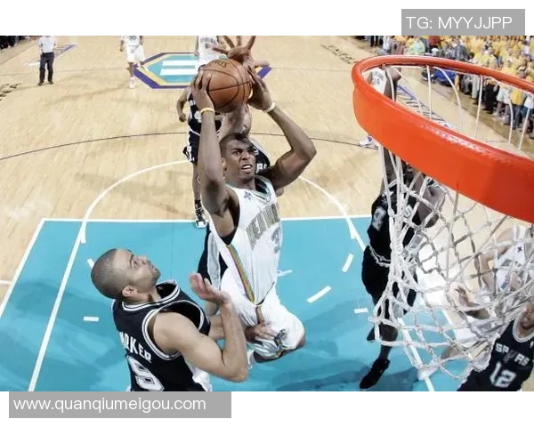 泰森承认未达最佳状态并称赞球队末节沟通配合出色