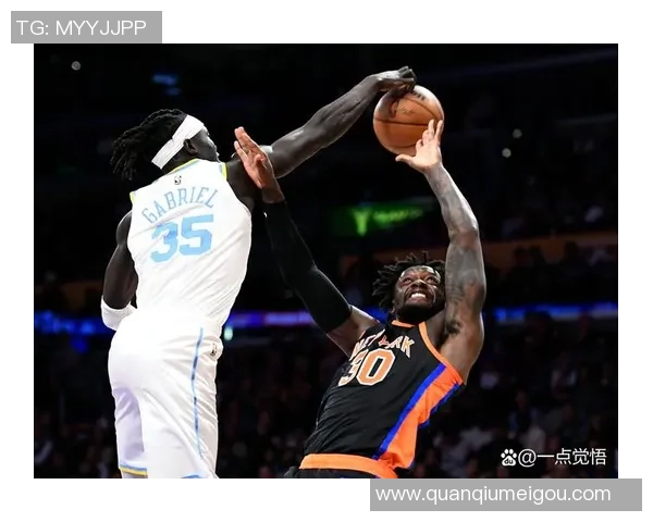 杰基杨全能表现助球队获胜20投10中砍下32分4篮板10助攻1抢断